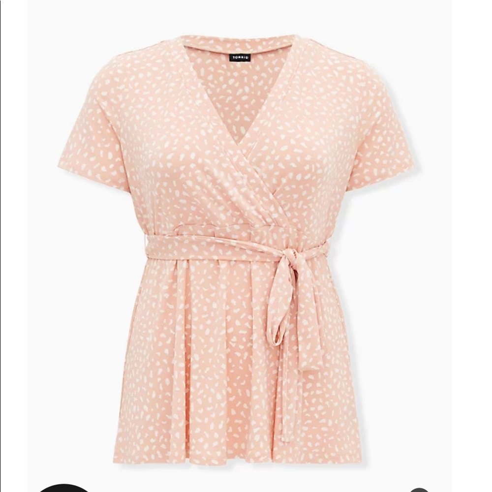 Torrid‎ 2 blush dot wrap peplum